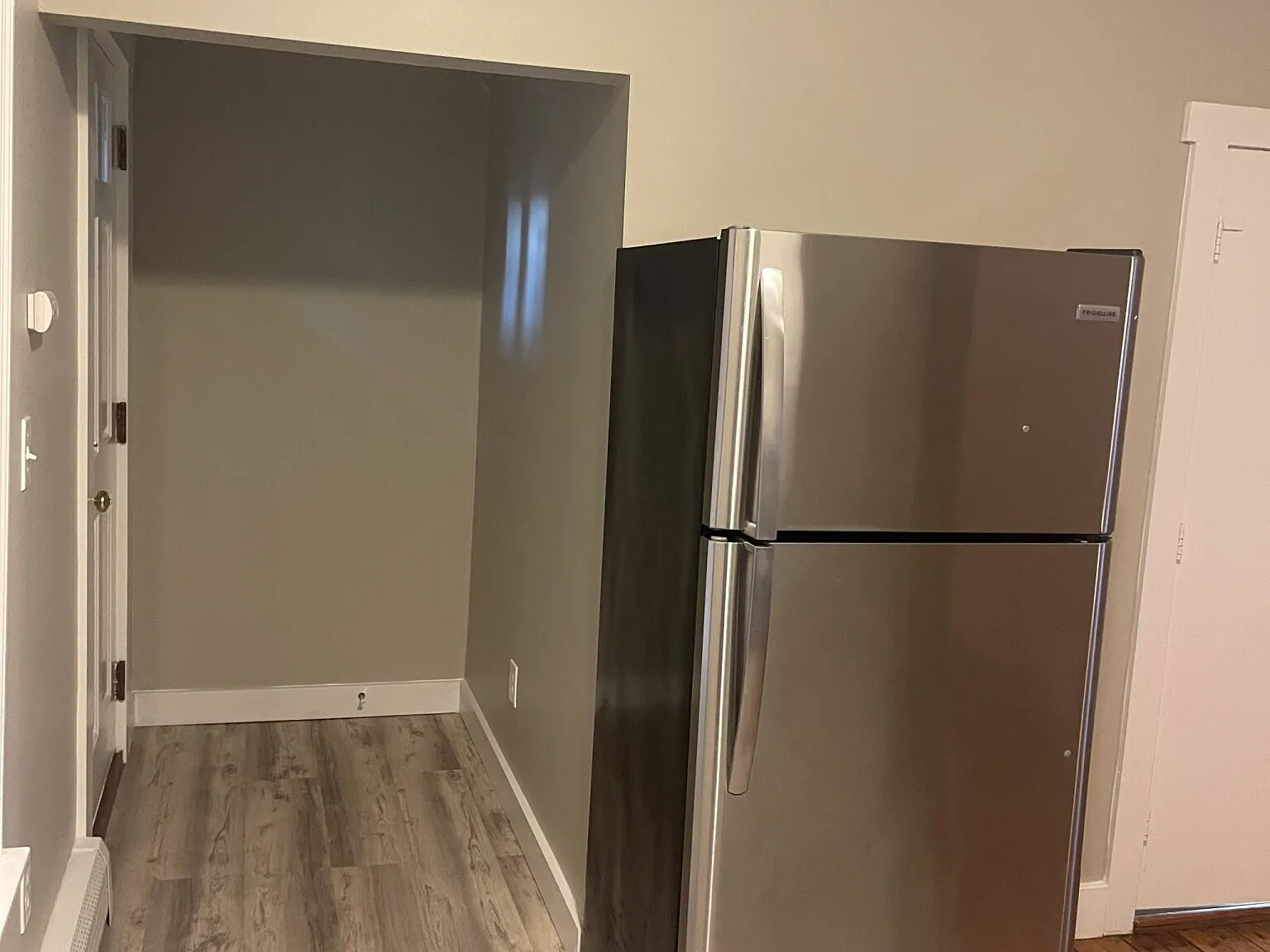 1 bed, 9999 sqft, $2,400 — Photo 4