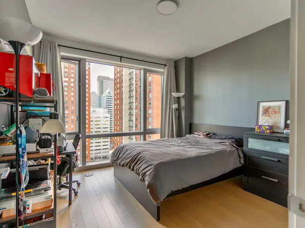 75 Park Lane image 8 of 10