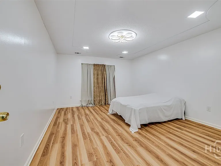 108 Village Lake Dr — Photo 20