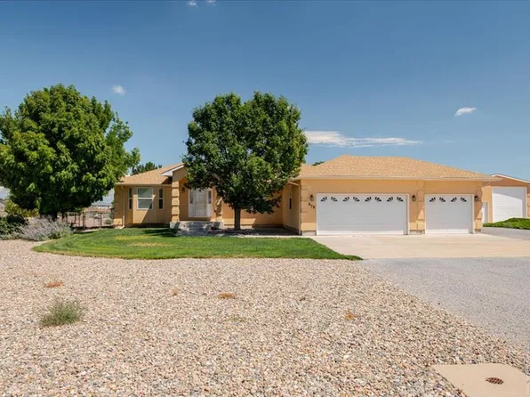 679 E Marigold Dr, Pueblo West, CO 81007