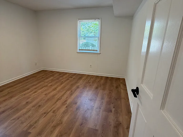 337 E Millbrook Rd — Photo 9