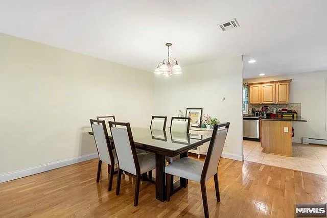 17 Skymark Ct — Photo 7