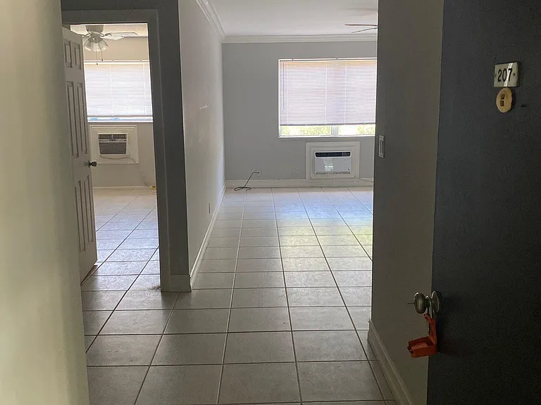 1150 E Sample Rd #207 — Photo 3