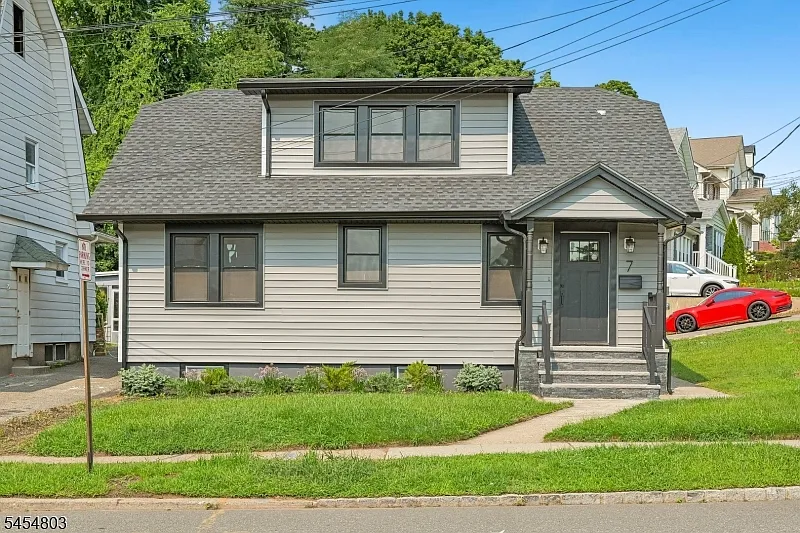 3 bed, 2.0 bath, $3,500 — Photo 3