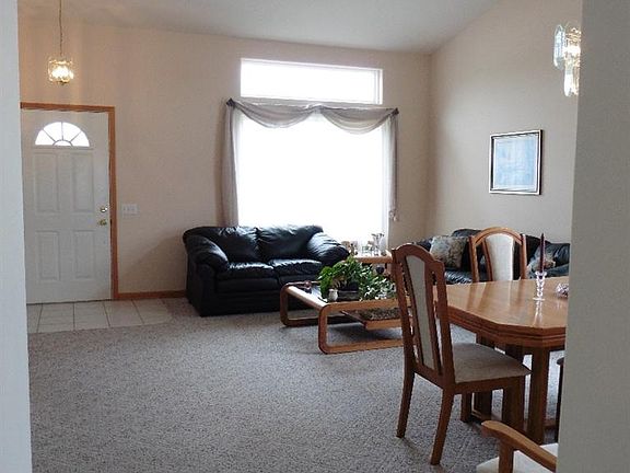 5th image of 556 Sunflower Ln