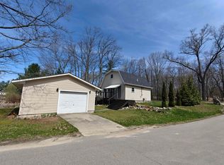 1490 Bungo Trl, Harrison, MI 48625