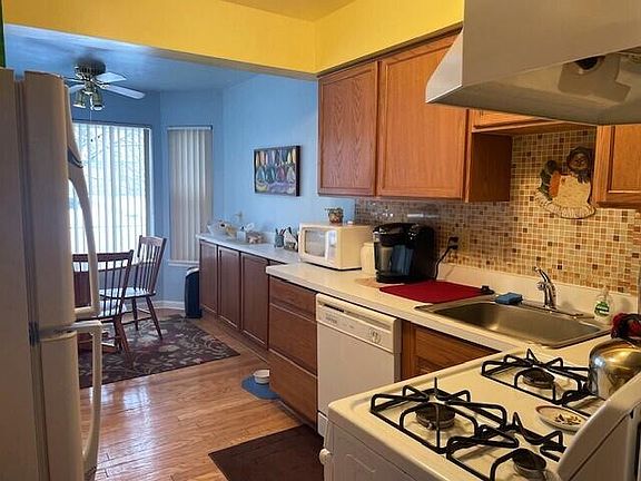 5th image of 2756 Page Ave Unit 62