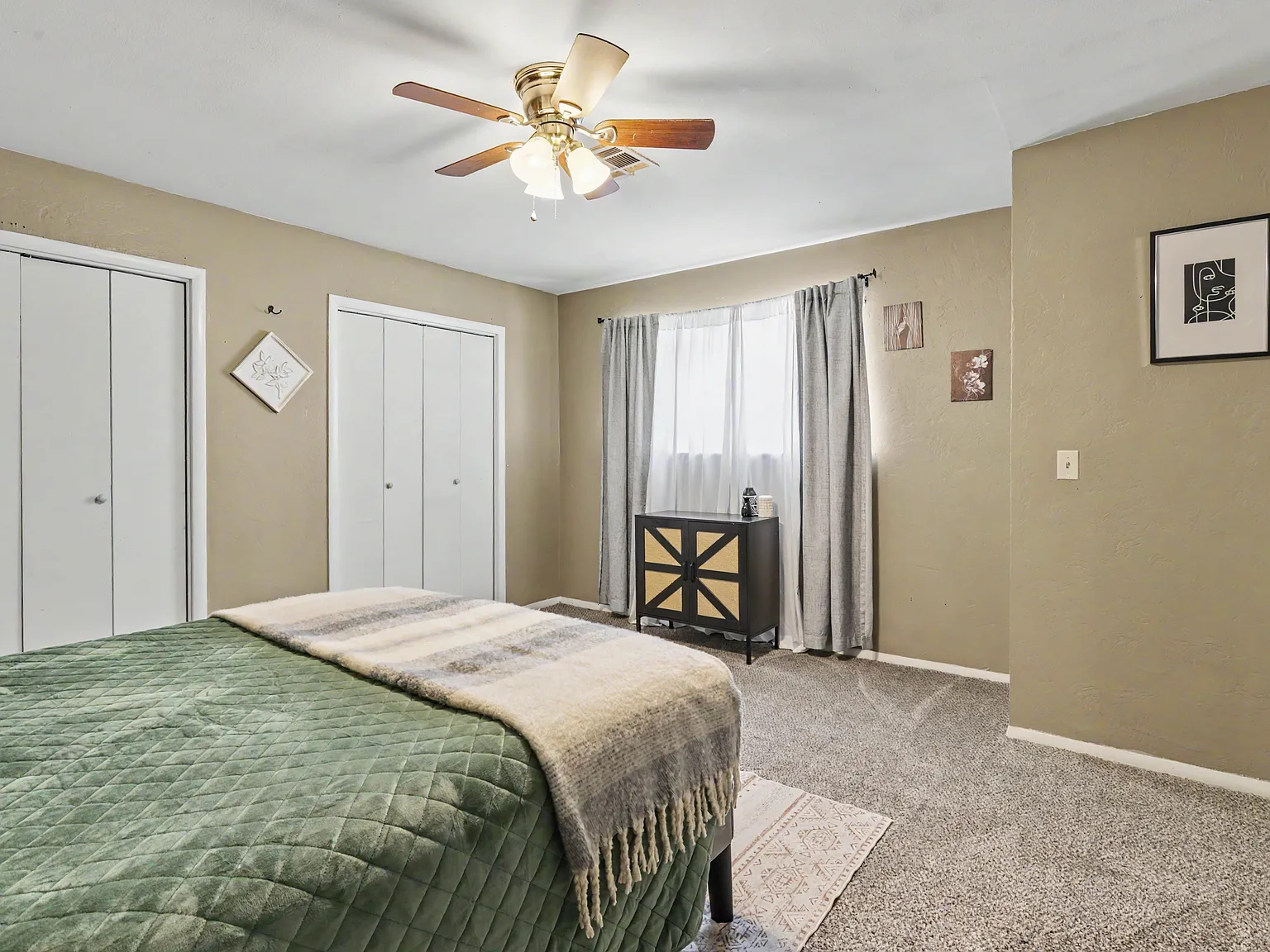 3 bed, 2.5 bath, 1700 sqft, $1,500 — Photo 4