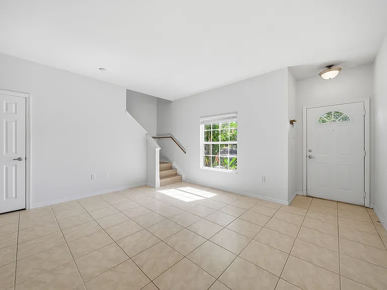 7780 Plantation Cir — Photo 7