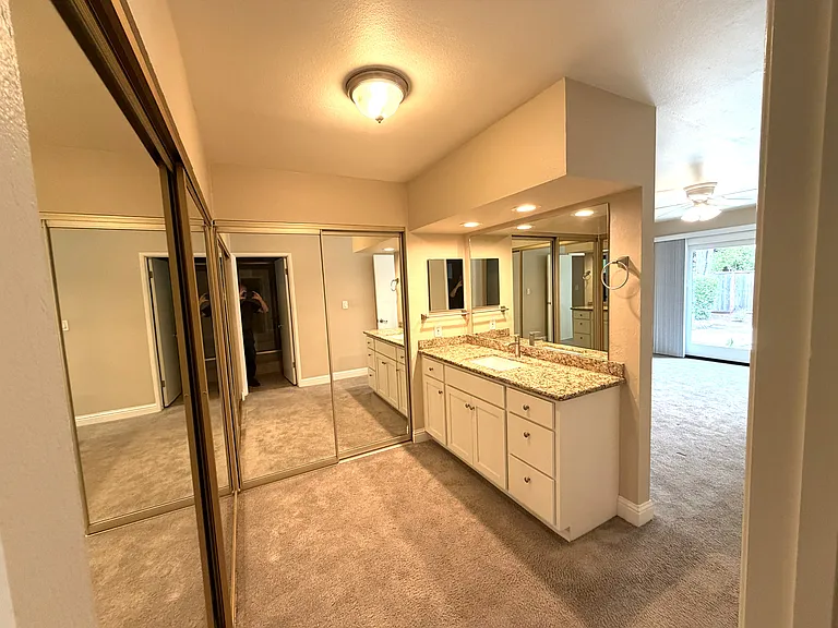 7387 Hillsdale Dr — Photo 12