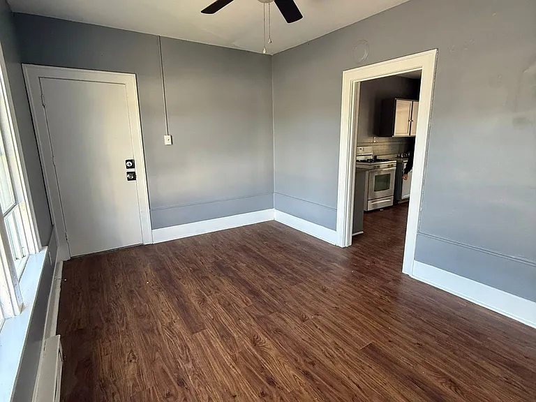 1231 Congress St #2R — Photo 4