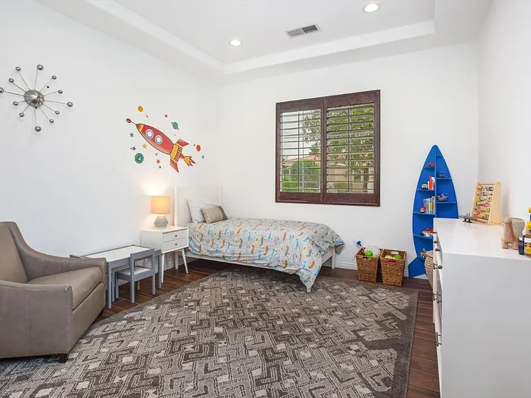 43625 Parkway Esplanade E — Photo 15