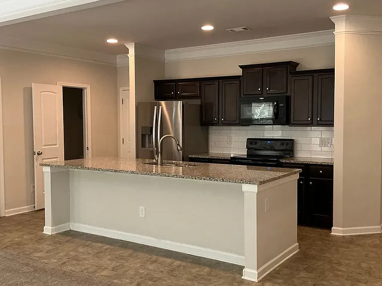 1256 Towne Square Ct — Photo 6