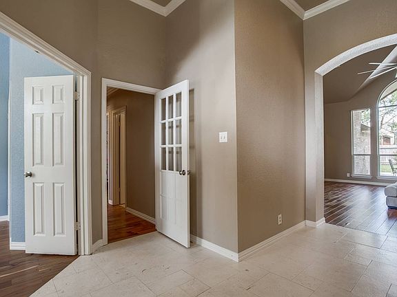 4th image of 715 Mello Oak