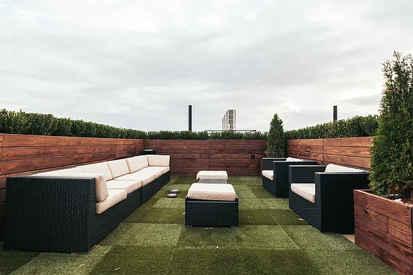 Rented by Nooklyn NYC LLC | media 31