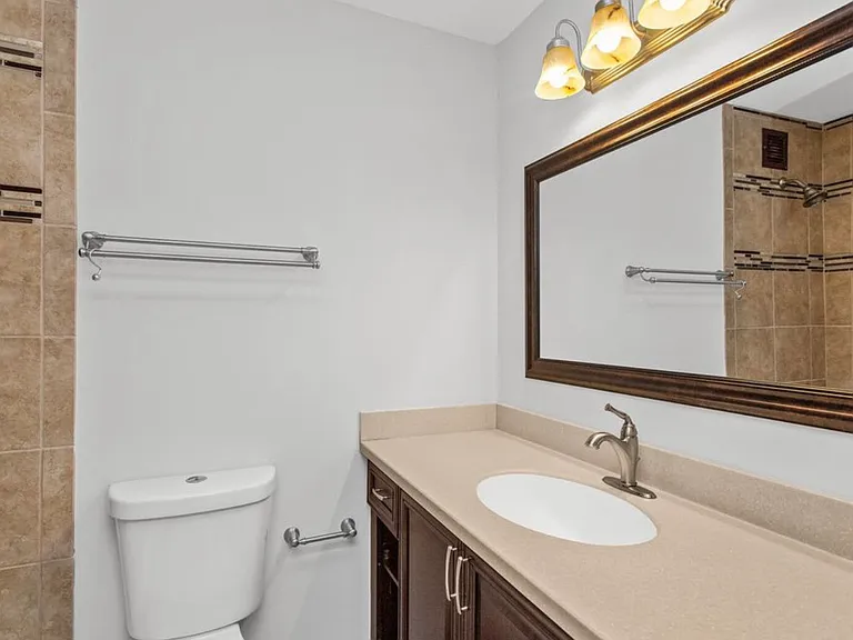 6150 N Kenmore Ave #15 — Photo 14