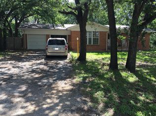 212 N Jarvis Ln, Azle, TX 76020