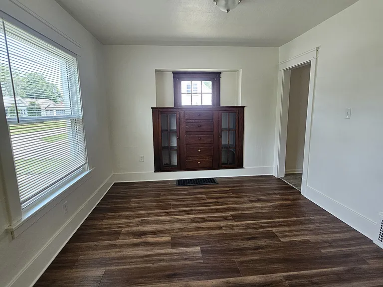 905 Belvedere Ave SE — Photo 12