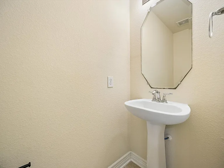 10108 Hidden Creek Falls Ln — Photo 9