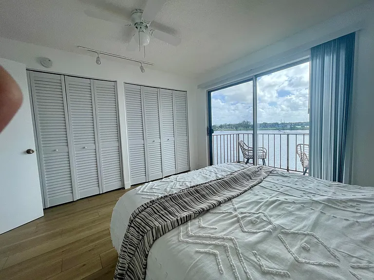 1100 Crystal Lake Dr #207 — Photo 16