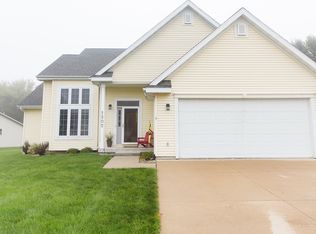 1502 Willow St, Clear Lake, IA 50428