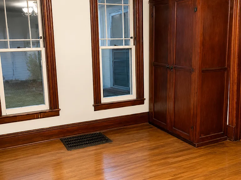 714 W Liberty St #1 — Photo 9