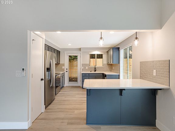 5th image of 1456 Village Park Pl