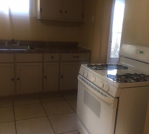 3rd image of 26413 Lehigh St