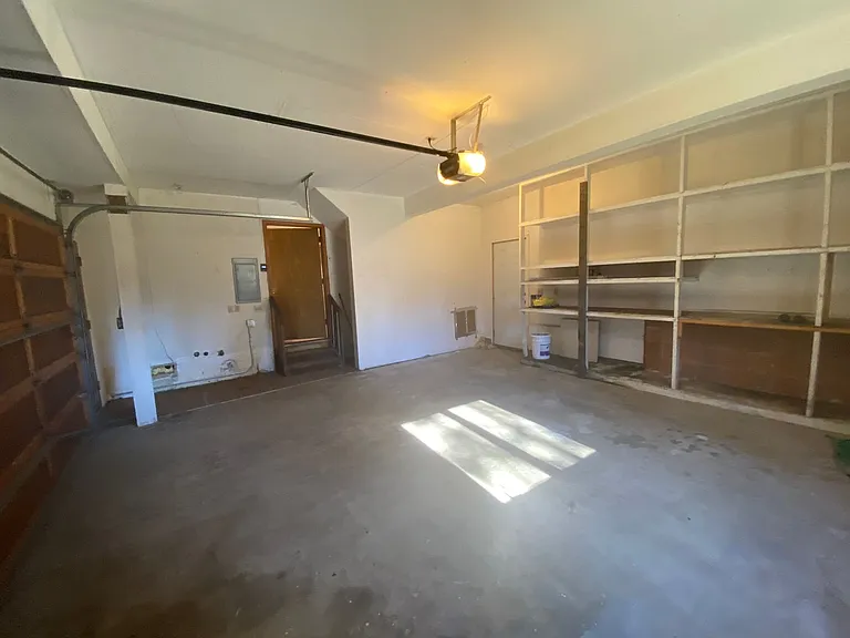 63980 N Highway 97 — Photo 20