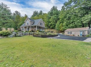 68 Wolf Hill Rd, Smithfield, RI 02917