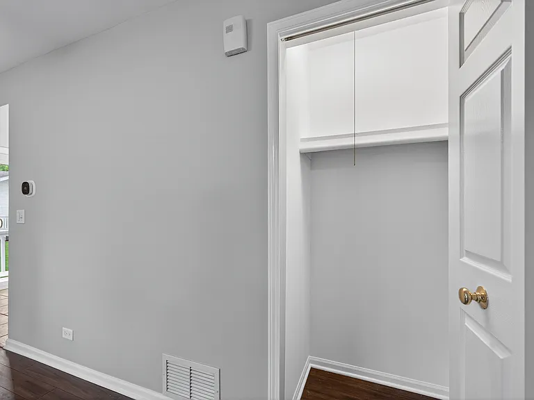 212 Amherst Ct #C — Photo 12