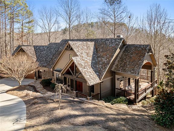 2nd image of 811 Top Ridge Dr