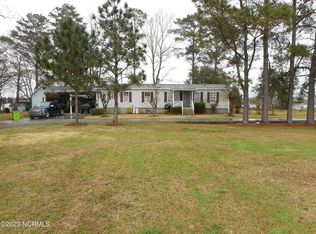 2445 Temples Point Rd, Havelock, NC 28532
