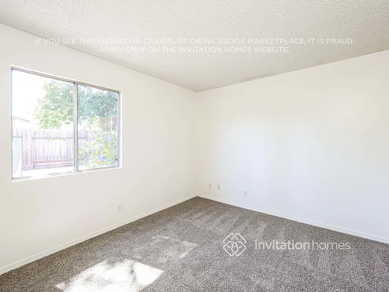 106 Brockton Ct — Photo 13