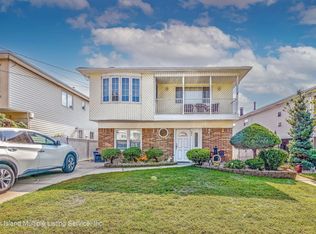 151 Glenn Rd, Staten Island, NY 10314