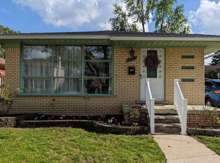 12761 Phelps St, Southgate, MI 48195