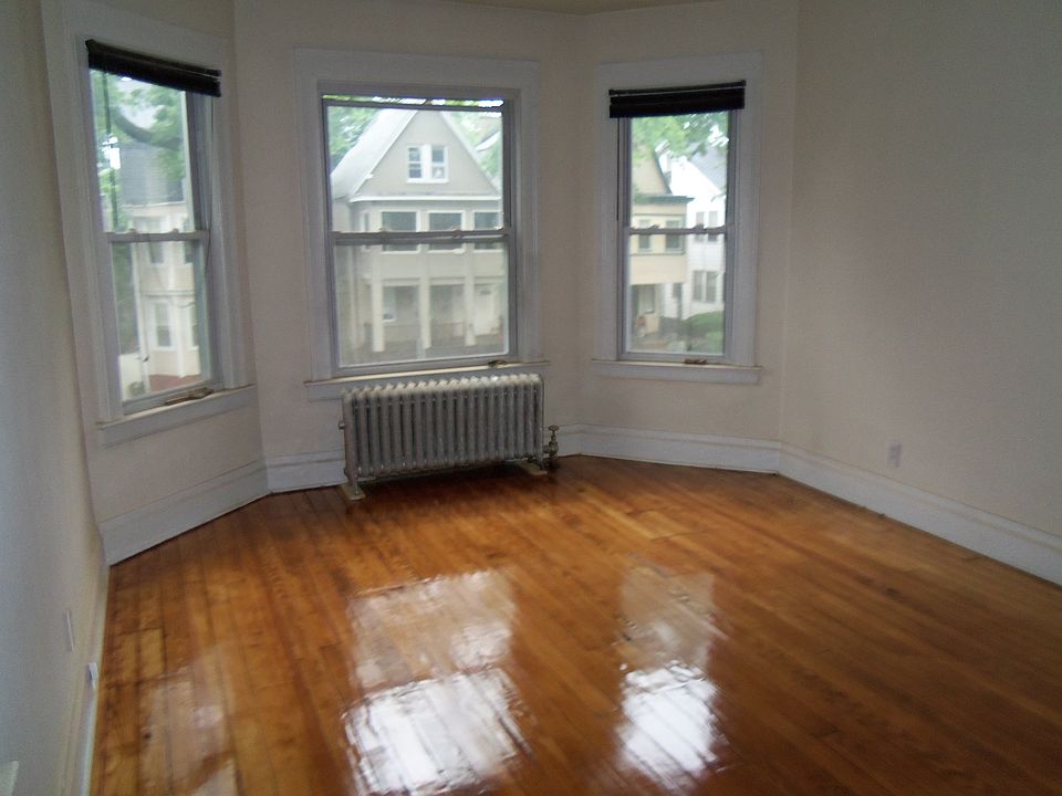 2nd image of 251 4th St