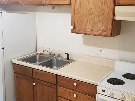 5th image of 613 Kinzer St #A