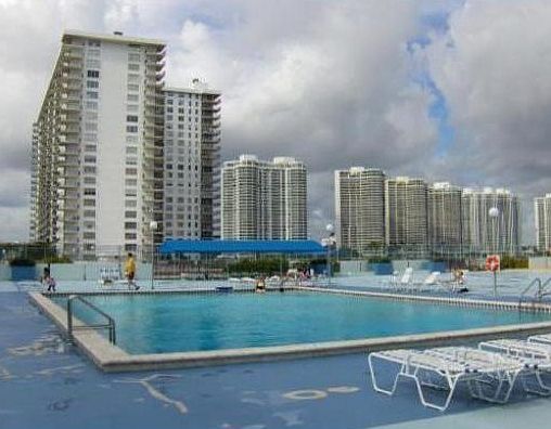 1st image of 251 174th St APT 1516