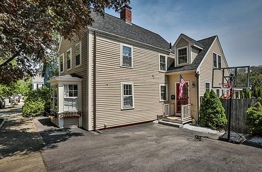 4th image of 4 Howard St