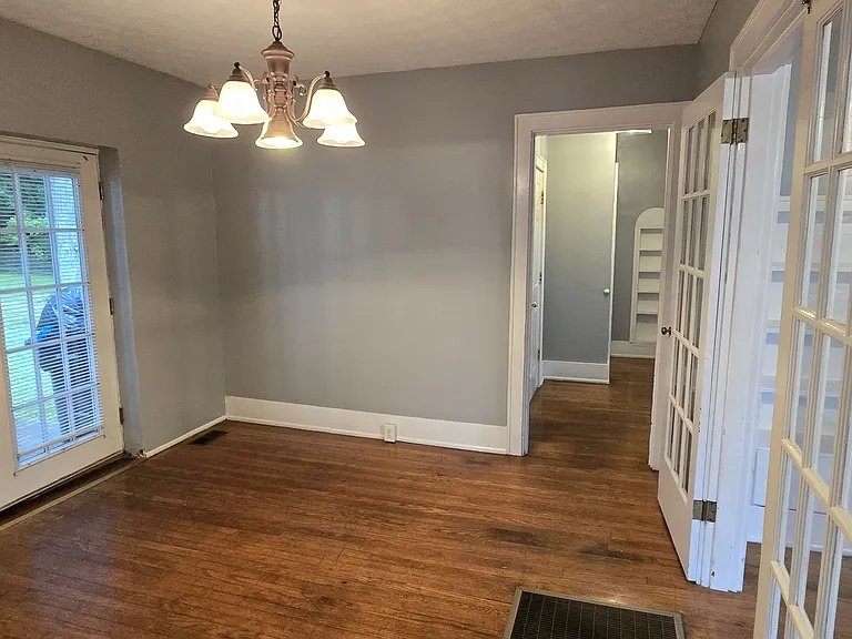 407 Beatty Ave — Photo 4
