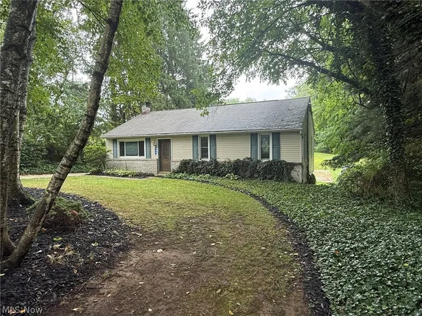 980 Killinger Rd, Clinton, OH 44216