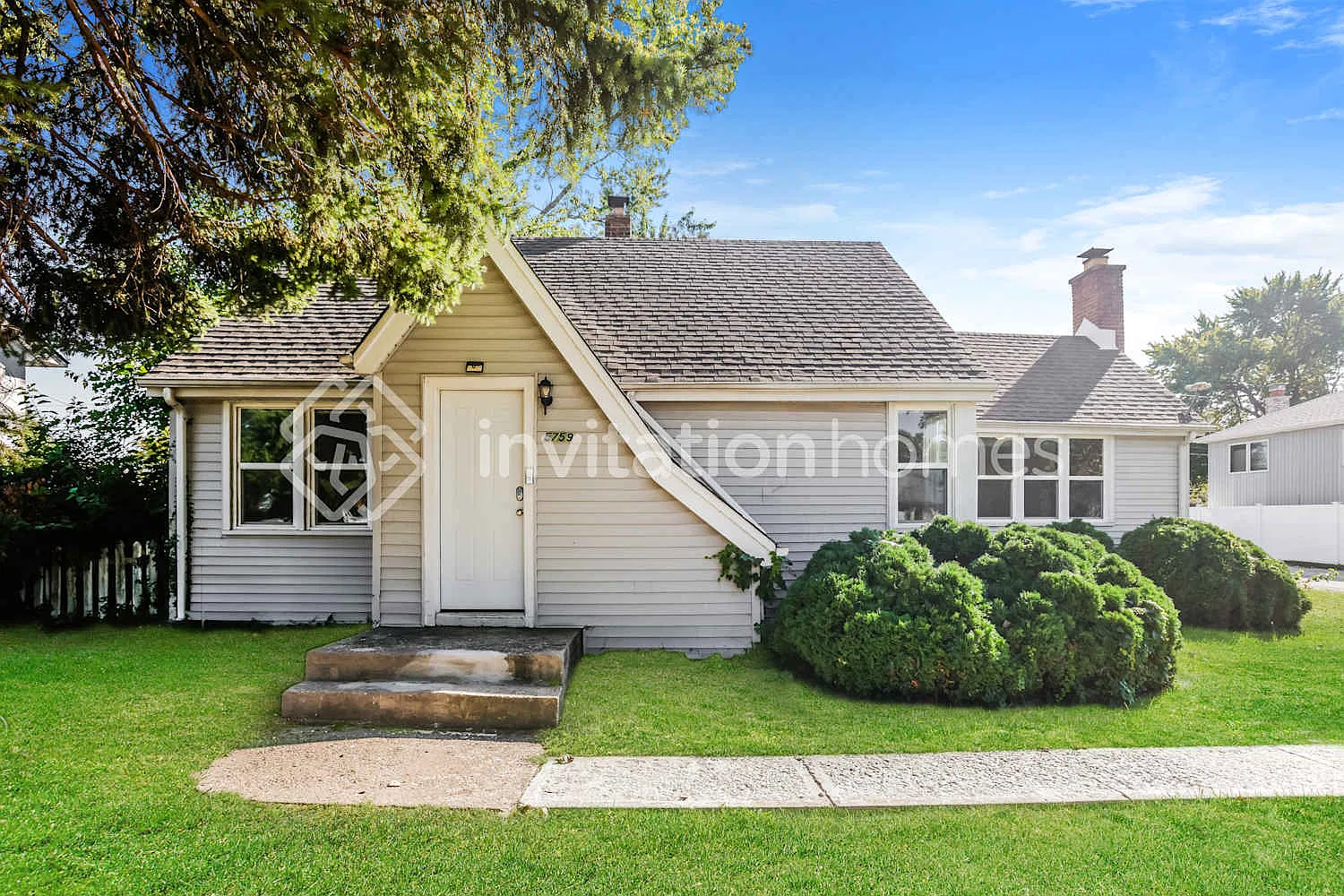 5759 W 82nd Pl Burbank, IL 60459 — Photo 1