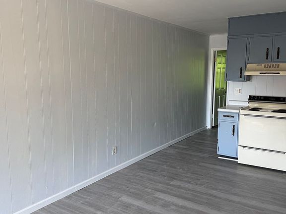4th image of 499 N Hawkins St APT 9
