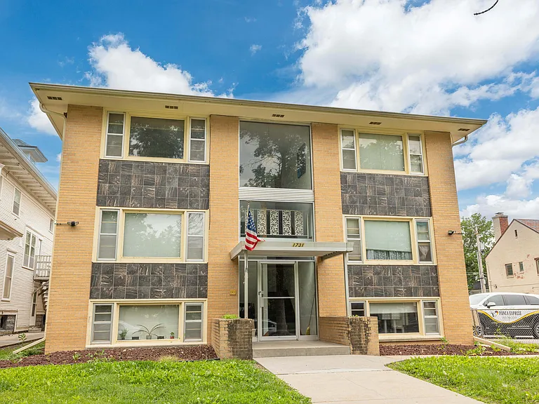 1731 E St #11 — Photo 17