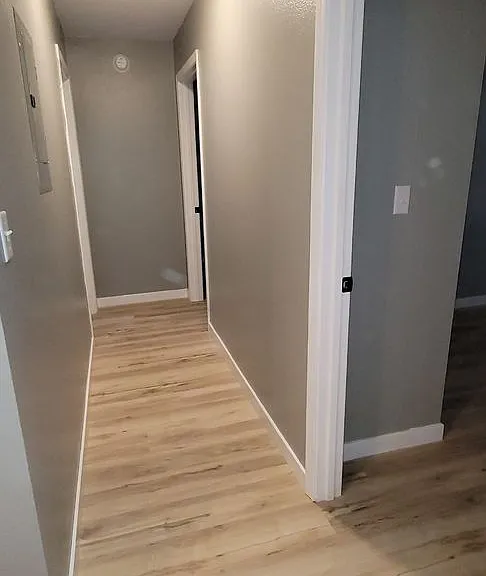 680 & 690 Lawrence St — Photo 27