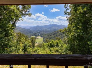 877 Black Mountain Rd, Cullowhee, NC 28723