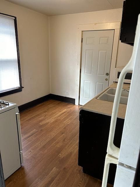 1st image of 409 S Prairie Ave #11166512
