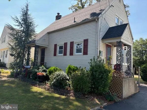 1113 Price Ave, Glendora, NJ 08029