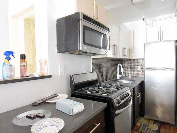 5th image of 759 Saint Nicholas Ave APT 3B